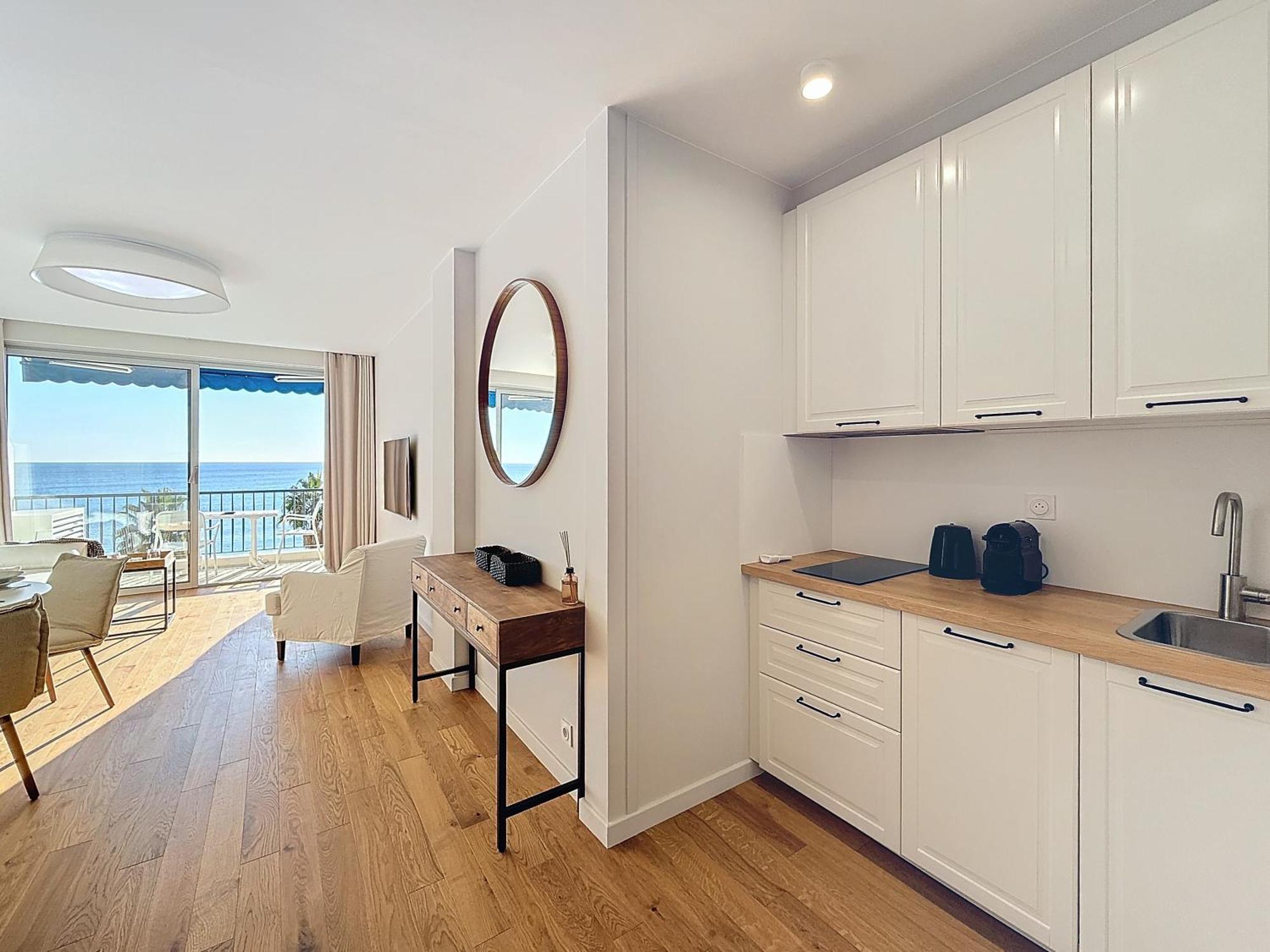 Seaview Promenade 2brs With Parking Appartement *